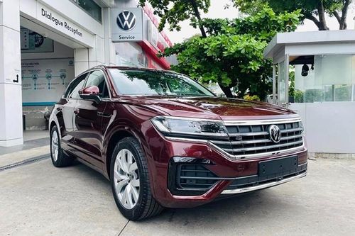 Volkswagen Touareg tại Việt Nam giảm giá 'khủng', tới 400 triệu đồng
