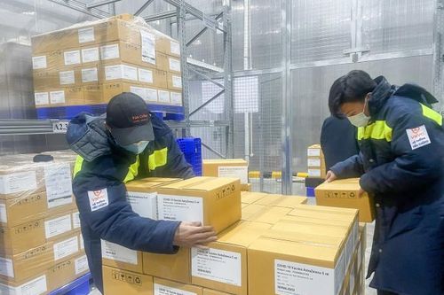 Bộ Y tế khẳng định tiêm chủng vắc xin AstraZeneca COVID-19 an toàn, hiệu quả