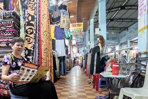 Chợ truyền thống 'ế ẩm'và bài toán nan giải cho các tiểu thương tại Vĩnh Long