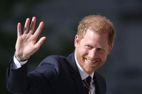 Vua Charles và William lạnh nhạt, ai đến sự kiện của Harry?