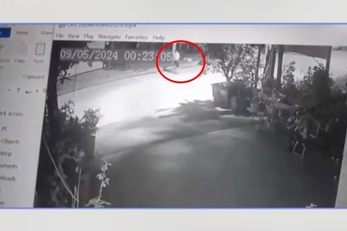 Nam thanh niên bất ngờ bị chém lìa tay khi đang đi bộ