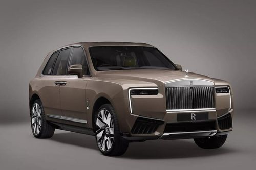 Rolls-Royce Black Badge Cullinan về Việt Nam chốt giá gần 42 tỷ đồng