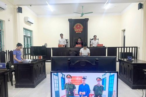 Xét xử trực tuyến vụ án mua bán trái phép chất ma túy