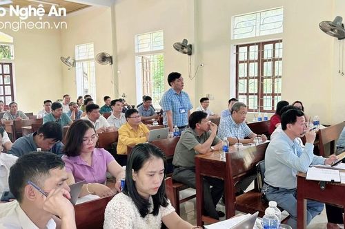 Lấy ý kiến cộng đồng về dự án khai thác vàng trên núi Pu Phen: 100% ý kiến không đồng ý