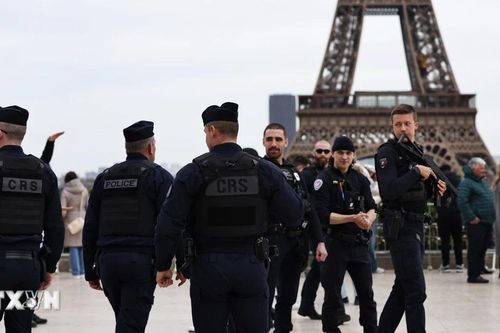 Pháp: Nổ súng tại đồn cảnh sát ở thủ đô Paris khiến 2 người bị thương nặng