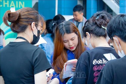 Thành phố Hồ Chí Minh tuyển dụng gần 10.000 vị trí việc làm ở các lĩnh vực