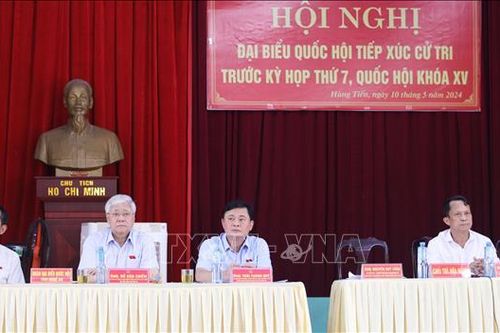 Chủ tịch Ủy ban Trung ương Mặt trận Tổ quốc Việt Nam tiếp xúc cử tri tại Nghệ An