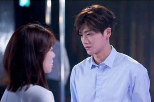 Tôi trả 7 triệu để thuê bảo mẫu về nhà nấu ăn nhưng tình cờ nghe cô ấy nói chuyện với chồng, tôi tức giận đâm đơn ly hôn