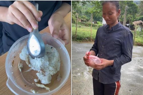 Mẹ đứng ngoài lớp học đợi đưa cơm cho con trai: Chỉ có cơm trắng và ít cá suối mà sao ngon đến lạ