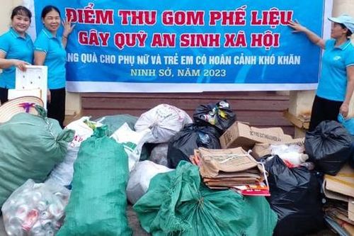 Biến 'điểm đen' về rác thành đường hoa