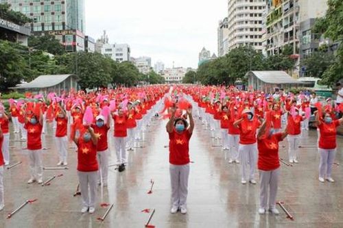 Chia sẻ kinh nghiệm phát triển mô hình Câu lạc bộ Liên thế hệ tự giúp nhau