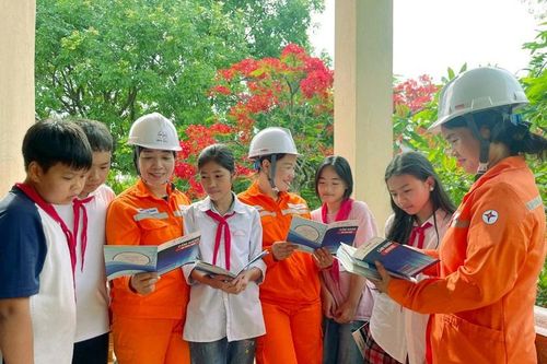Tuyên truyền sử dụng điện an toàn, tiết kiệm và hiệu quả trong trường học