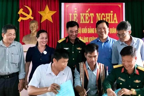 Kbang: Kết nghĩa để xóa nghèo