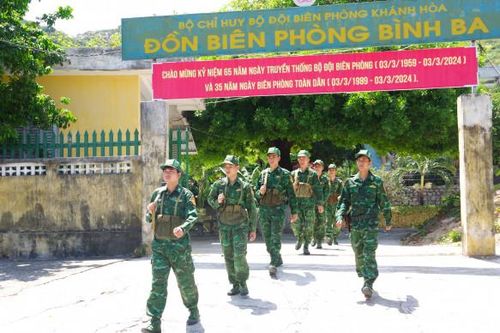 Giao ban công tác biên phòng tháng 5