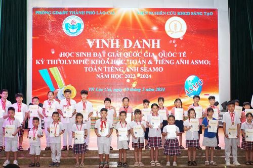 Thành phố Lào Cai vinh danh 146 học sinh đạt giải cao trong các kỳ thi Olympic năm học 2023 - 2024