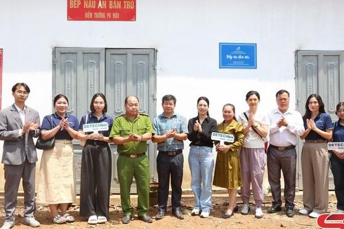 Có thêm 'Bếp ăn cho em' tại điểm trường Po Mậu