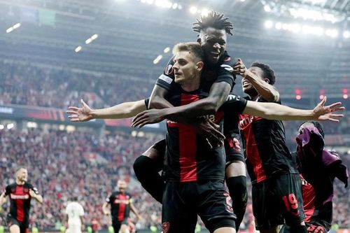 Europa League: Leverkusen vào chung kết bằng kỷ lục 49 trận bất bại