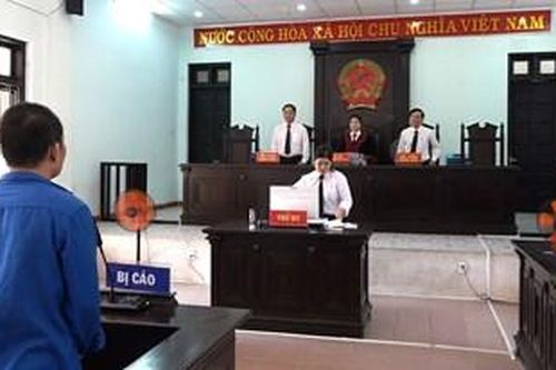 'Siêu trộm' đánh bạc qua mạng lĩnh án 8 năm tù