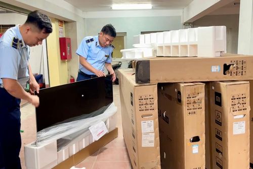 Quản lý thị trường Thái Nguyên: Phát hiện, tạm giữ số lượng lớn ti vi nhập lậu