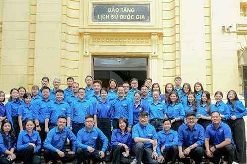 Đoàn Thanh niên 4 Văn phòng Trung ương tham quan trưng bày 'Điện Biên Phủ - Tinh thần bất diệt'
