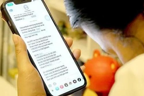 Khuân hết tiền, vàng đi chuyển khoản vì cuộc gọi lừa đảo