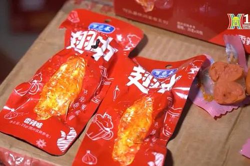 Tịch thu hàng tấn thực phẩm bẩn chuẩn bị được tiêu thụ