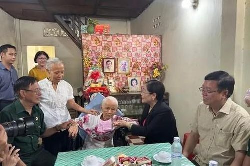 TPHCM: Đẩy mạnh phong trào thi đua yêu nước, thực hiện hiệu quả các mục tiêu, nhiệm vụ
