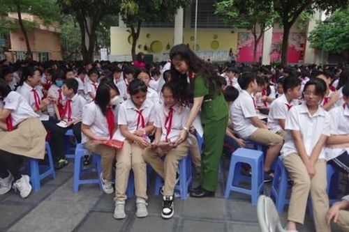 Tuyên truyền, phổ biến những điểm mới của Luật Căn cước cho học sinh
