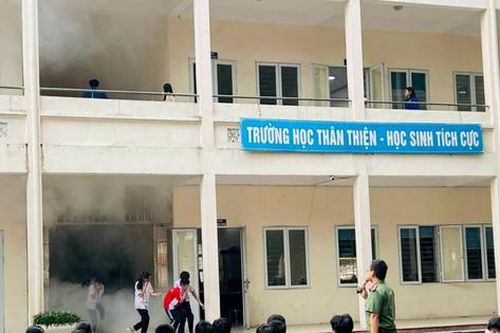Tuyên truyền kiến thức pháp luật cho 1.500 học sinh THCS Nguyên Khê