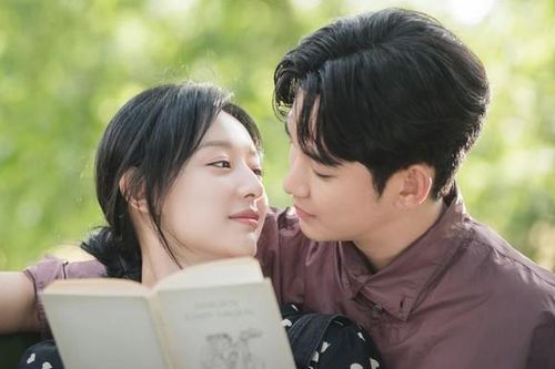 Người trong nghề tiết lộ dấu hiệu hẹn hò của sao Hàn: Giống hệt Kim Soo Hyun, Kim Ji Won