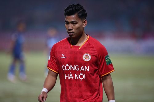 Hậu vệ Văn Thanh viết tâm thư xin lỗi người hâm mộ