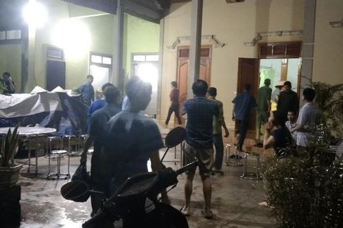 Người phụ nữ bị sét đánh tử vong khi ra đồng lùa bò về chuồng