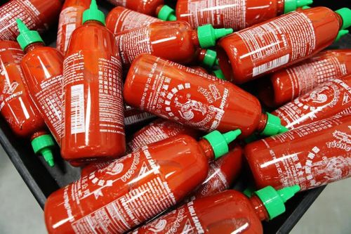Chuyện gì đang xảy ra với tương ớt Sriracha của tỷ phú gốc Việt