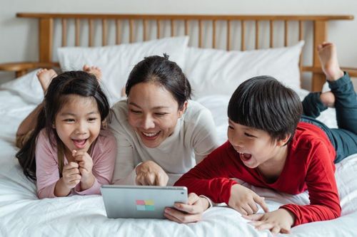 Đừng sợ con bị thui chột tâm hồn khi nói về chuyện tình dục