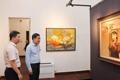 Triển lãm mỹ thuật 'Qua miền Tây Bắc và Người Hà Nội'