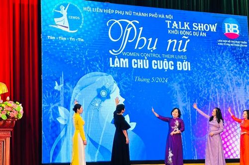 Trang bị kiến thức, hỗ trợ để phụ nữ tự tin làm chủ cuộc sống