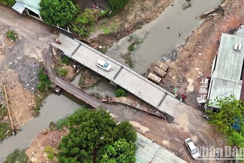 Thông xe cầu bắc qua suối Cầu Quan ở Đồng Nai