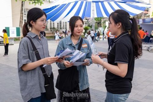 Sinh viên chấp nhận mức lương thấp không phải để sống mà để học hỏi, hoàn thiện bản thân