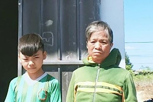 Mong cháu bé được đi học trở lại