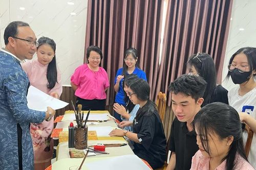 Thư pháp Việt - Tâm hồn Việt