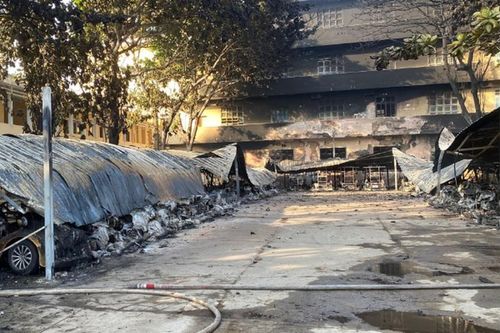 Hỏa hoạn kinh hoàng: Cháy bãi xe điện ở Hội An