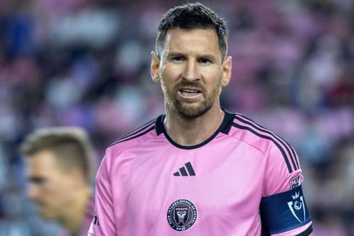 Giá vé xem Messi thi đấu tăng chóng mặt
