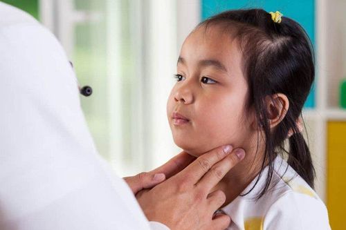 Cảnh báo biến chứng của quai bị: Cách chăm sóc người mắc bệnh