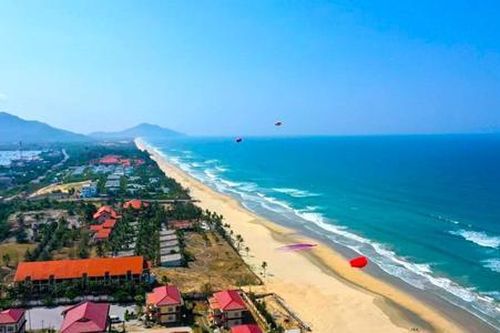 Lăng Cô kỷ niệm 15 năm được bình chọn 'vịnh đẹp nhất thế giới'