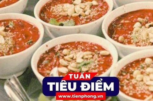 TIÊU ĐIỂM: Tin bất ngờ vụ nhiều người nhập viện sau khi ăn tiết canh dê