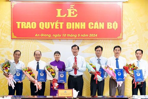 Bản tin 8H: Tỉnh An Giang điều động, bổ nhiệm nhiều cán bộ
