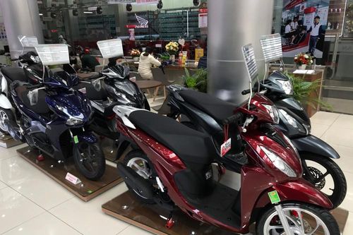 Thị trường xe máy Việt trượt dài bất chấp nỗ lực giảm giá