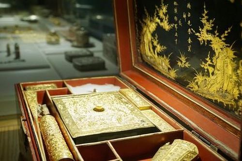 Chiêm ngưỡng 18 bảo vật quốc gia được trưng bày ở Hải Phòng