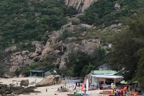 'Quốc đảo tôm hùm' Bình Ba đã hết ngập trong biển rác