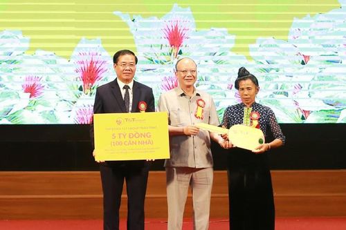 T&T Group góp công xây nhà đại đoàn kết ở Điện Biên